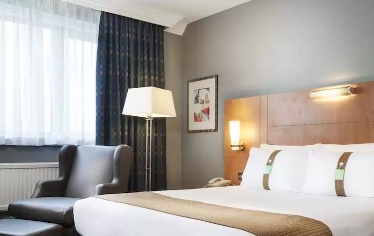 홀리데이 인 런던 히드로 (5).jpg