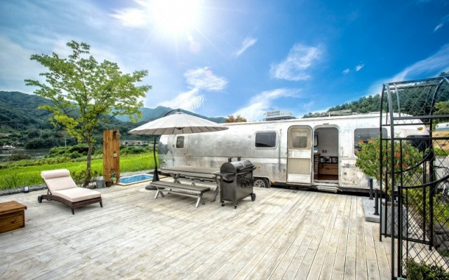 춘천｜아웃오브파크카라반캠핑장 (1).jpg