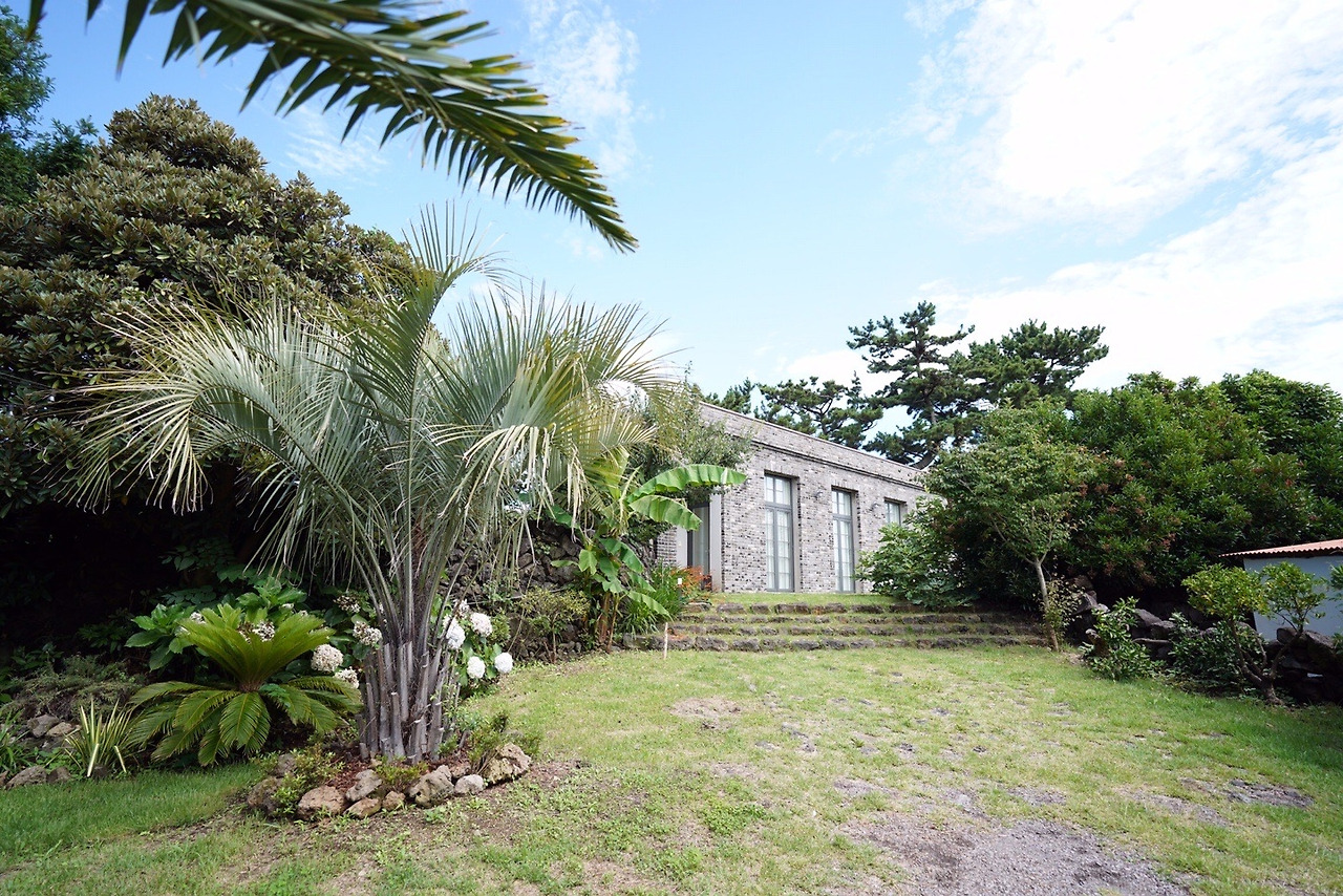 tori-cottage (1).jpg