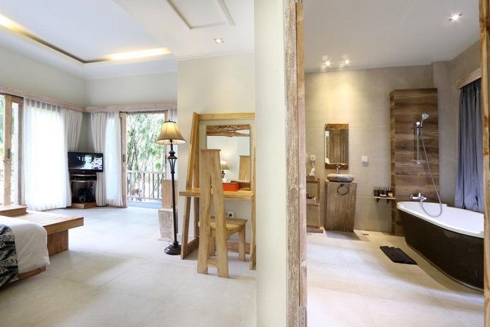 카자네 양로이 앳 우붓 발리 (6).jpg