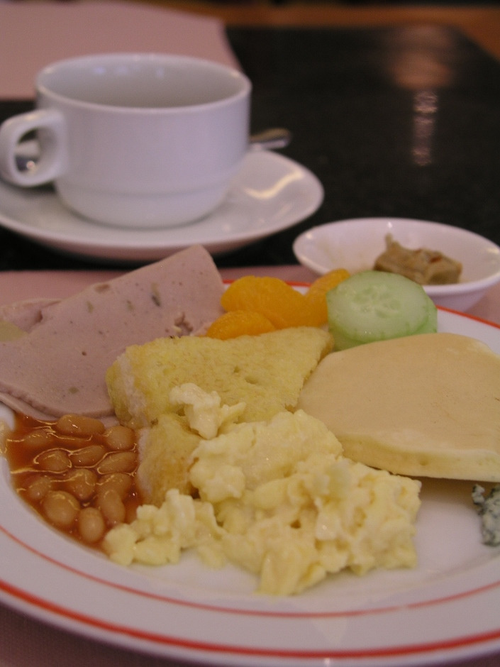 Breakfast 1(705x940).jpg