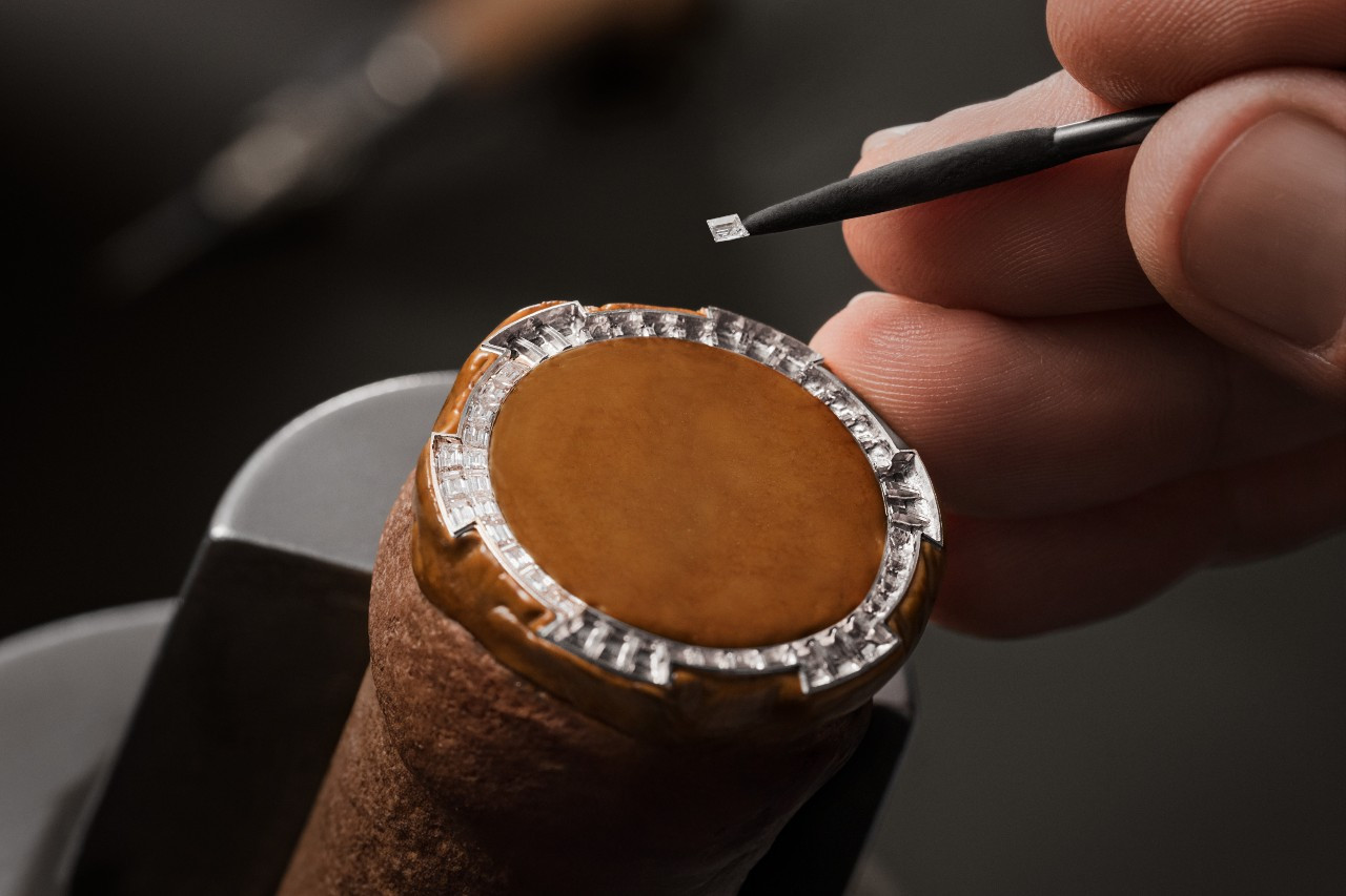 바쉐론 콘스탄틴 오버시즈 셀프 와인딩 35mm 하이주얼리 (6).jpg