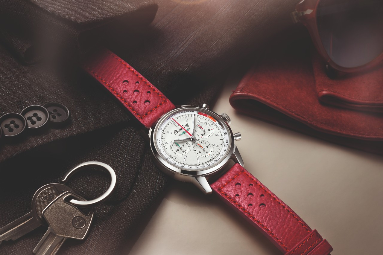 브라이틀링_포드 썬더버드.jpg