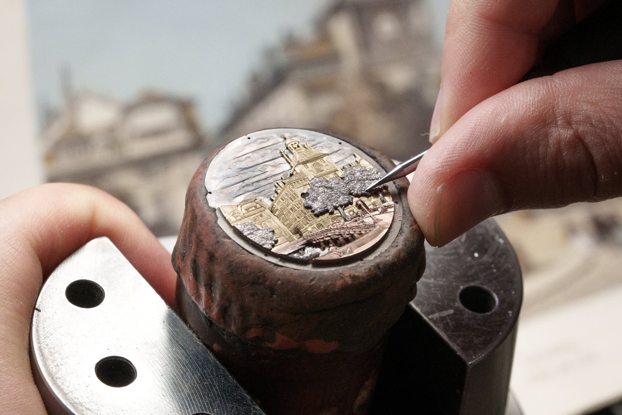 바쉐론 콘스탄틴 캐비노티에 메모러블 플레이스_인그레이빙_02.jpg