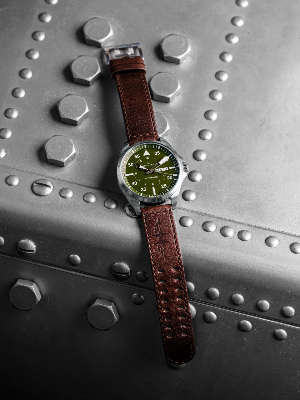 해밀턴 카키 파일럿 데이 데이트 42mm_02.jpg