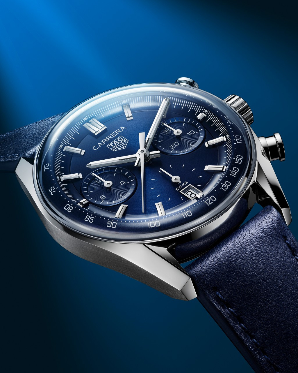 태그호이어_까레라 크로노그래프 글라스박스_01.jpg