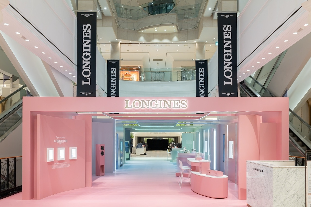 콘퀘스트 팝업 스토어 론진.jpg