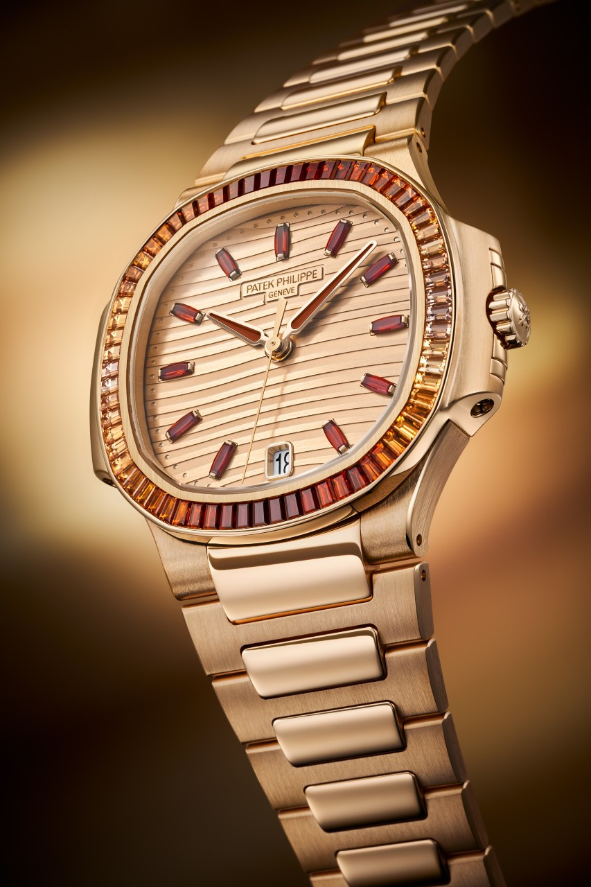 patek-philippe-nautilus-ref. 7118-1300R-001.jpg