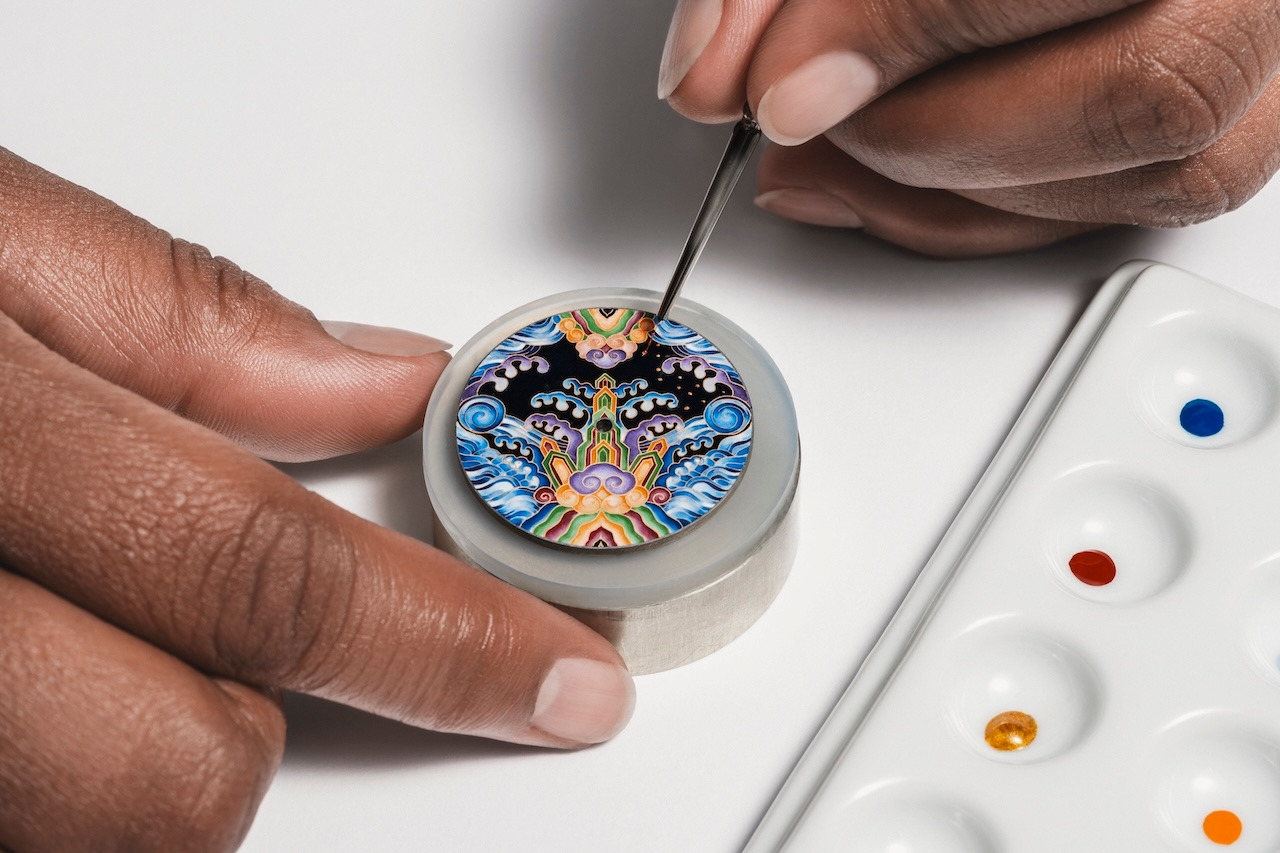 트리뷰트 투 트래디셔널 심볼즈 이너털 플로우 다이얼 메이킹.jpg