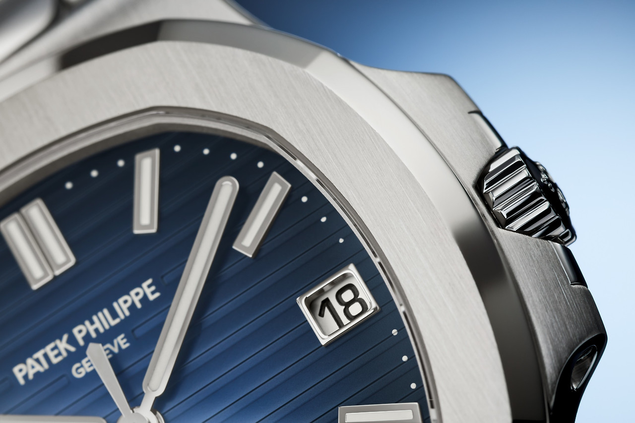 patek-philippe-nautilus-ref. 5811-1G (3).jpg