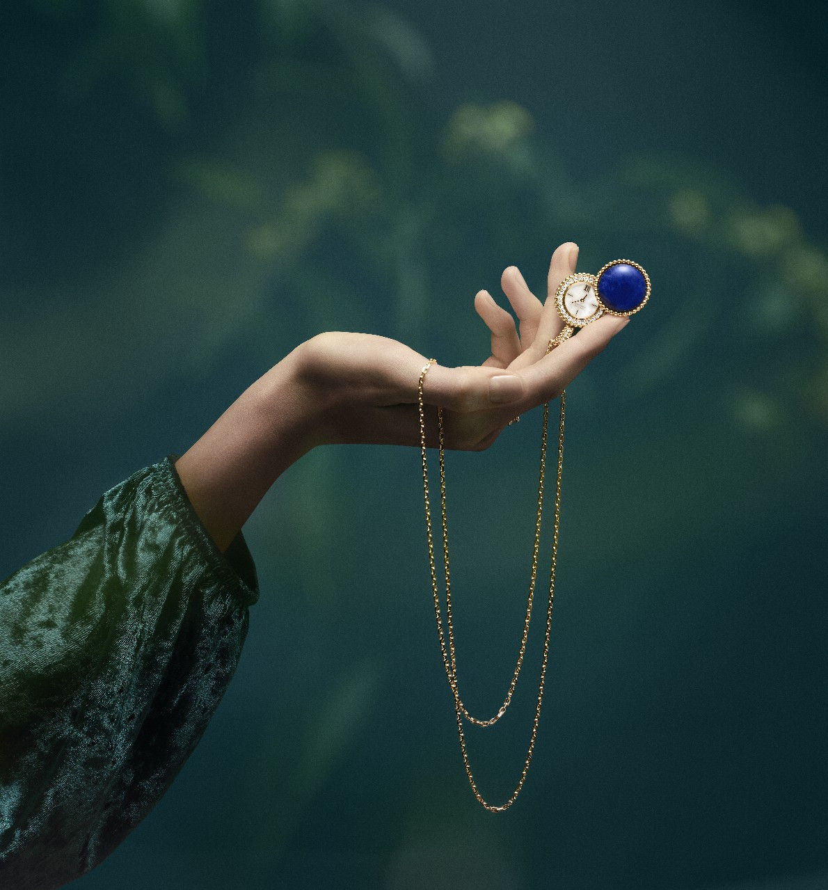 반클리프_뻬를리 시크릿 워치.jpg