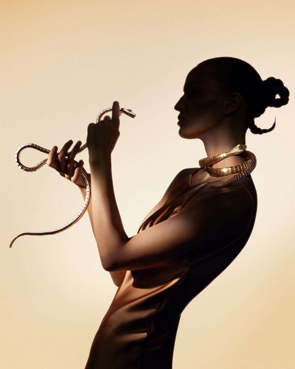 불가리_세르펜티 75주년_01.jpg