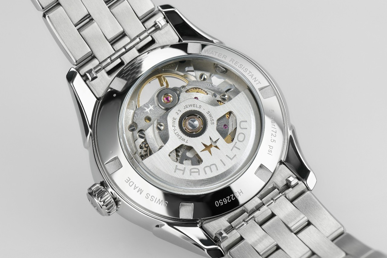 해밀턴 재즈마스터 스켈레톤_새로운 컬러와 다이얼 콤비네이션_백 케이스.jpg