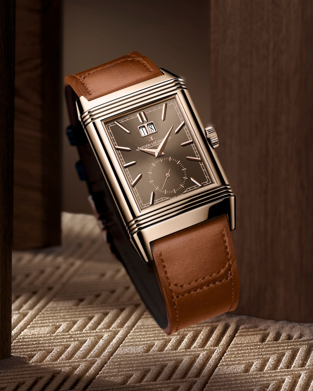 예거 르쿨트르 리베르소 트리부트 지오그래픽 (1).jpg