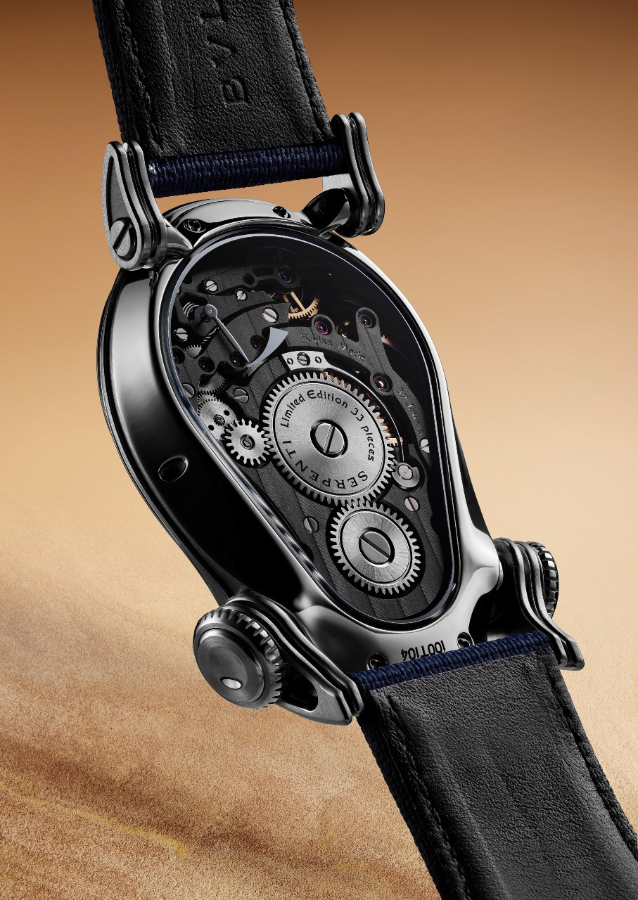 high_res_Bvlgari_x_MBandF_Serpenti_TI_Lifestyle_Closeup_Hres.jpg