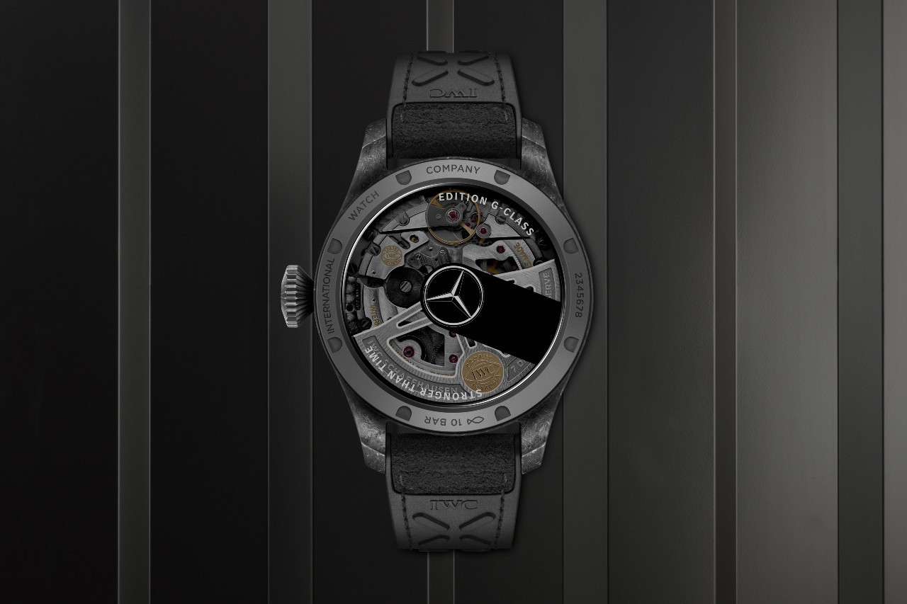 IWC_빅 파일럿 워치 AMG G 63 에디션_백 케이스.jpg