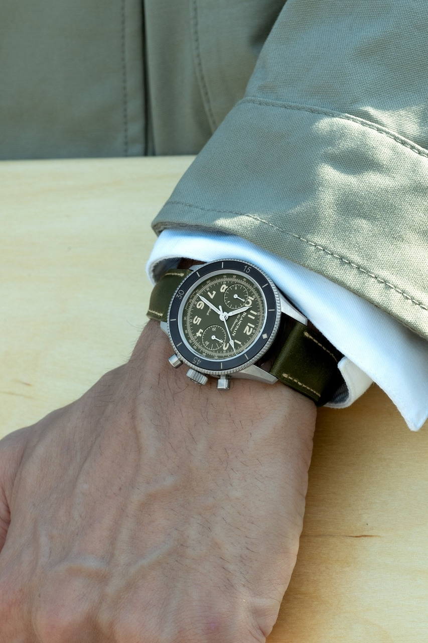 블랑팡 에어 커맨드 플라이백 크로노그래프 카무플라주 그린.jpg