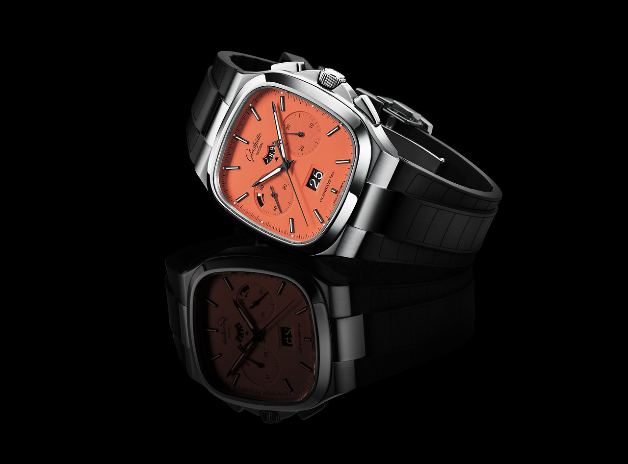 Glashütte Original_1-37-02-11-02-63_Seventies Chronograph Panorama Date_PR 1 RGB 25cm.jpg