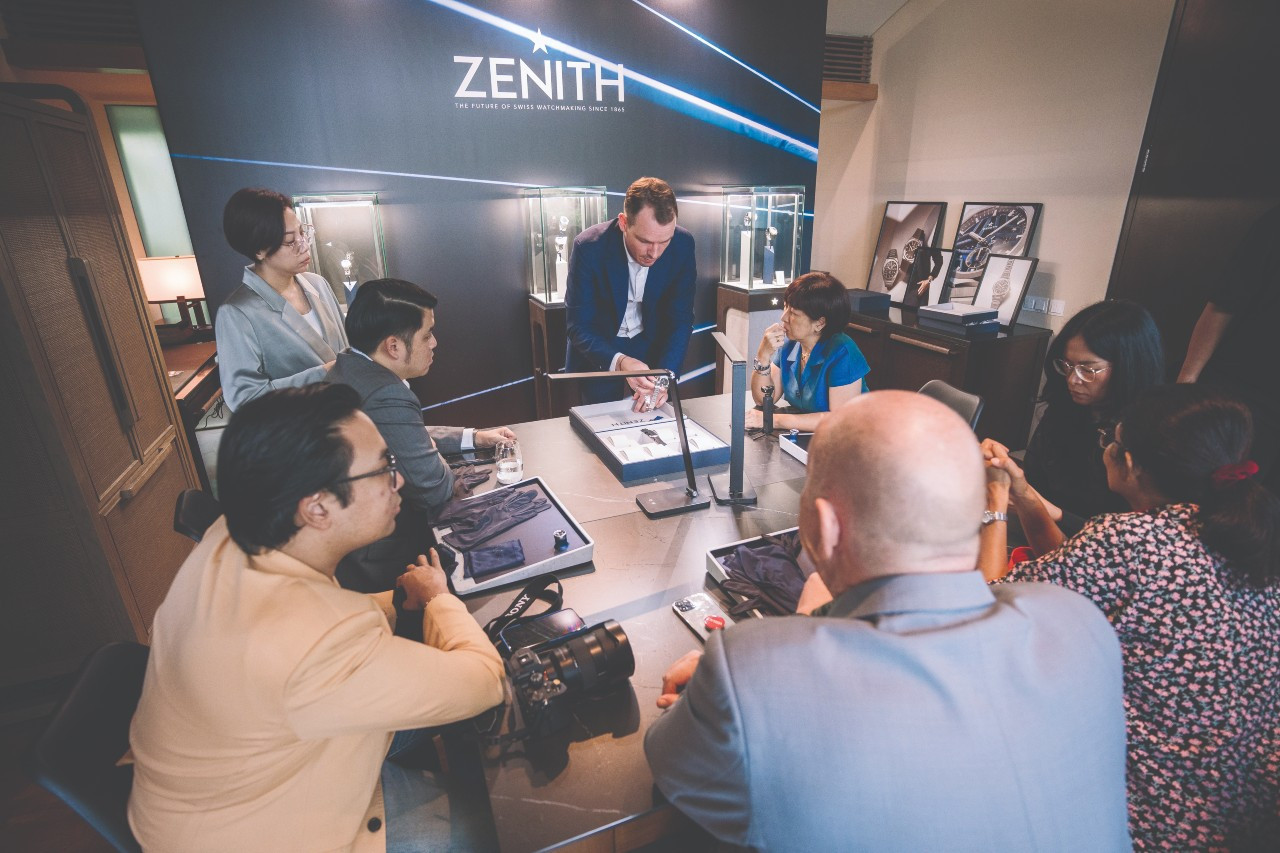 제니스_신제품 프레젠테이션 현장_01.jpg