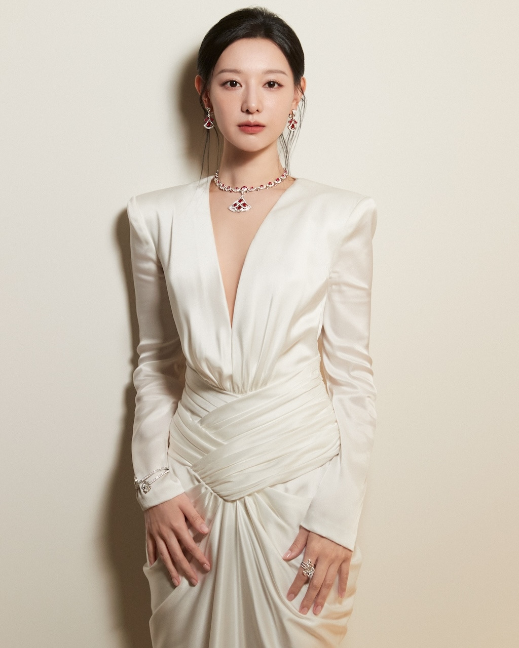 불가리_영원한 재탄생__앰버서더 김지원1.jpg