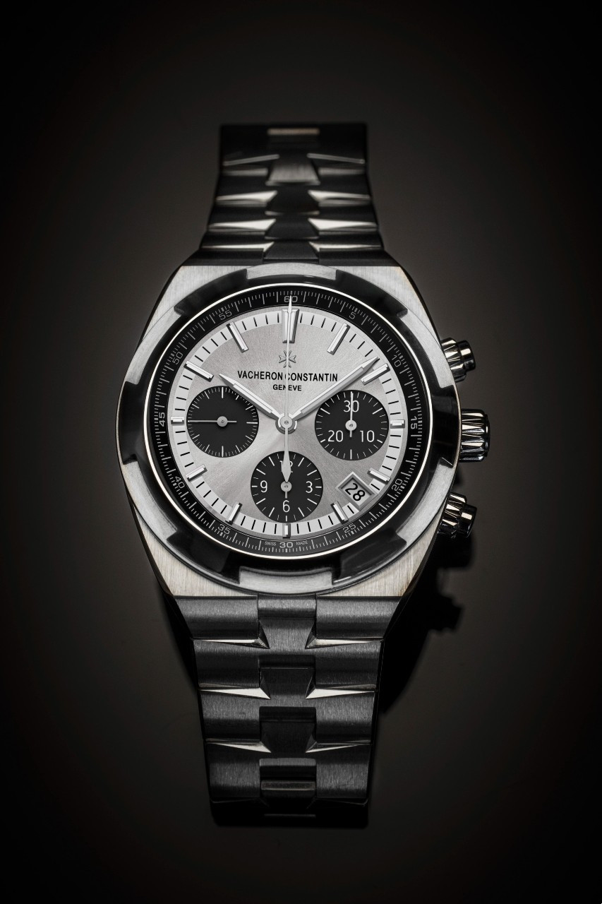 바쉐론 콘스탄틴_팬더 다이얼 모델_01.jpg
