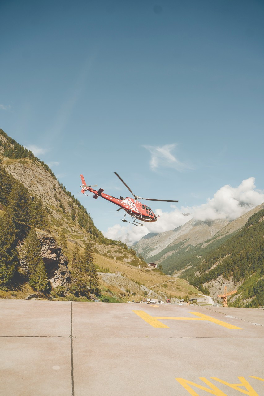 에어 체르마트와 함께하는 헬기 체험 액티비티.jpg