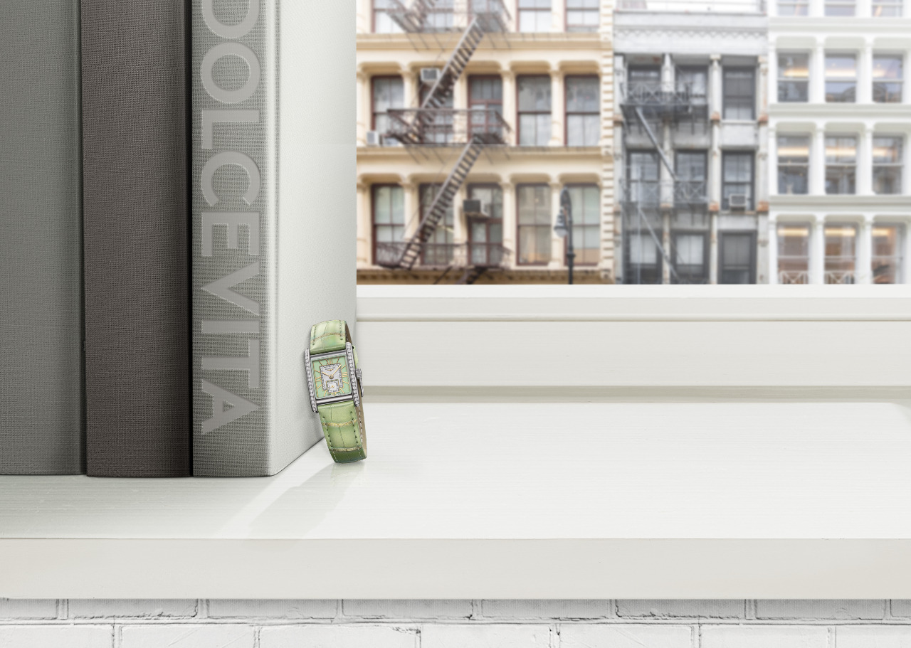 론진 미니 돌체비타_02.jpg