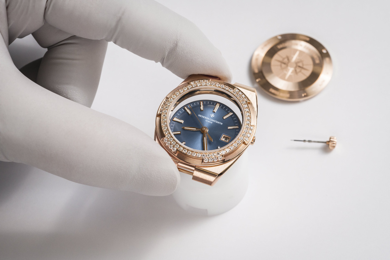 바쉐론 콘스탄틴 오버시즈 쿼츠 (6).jpg