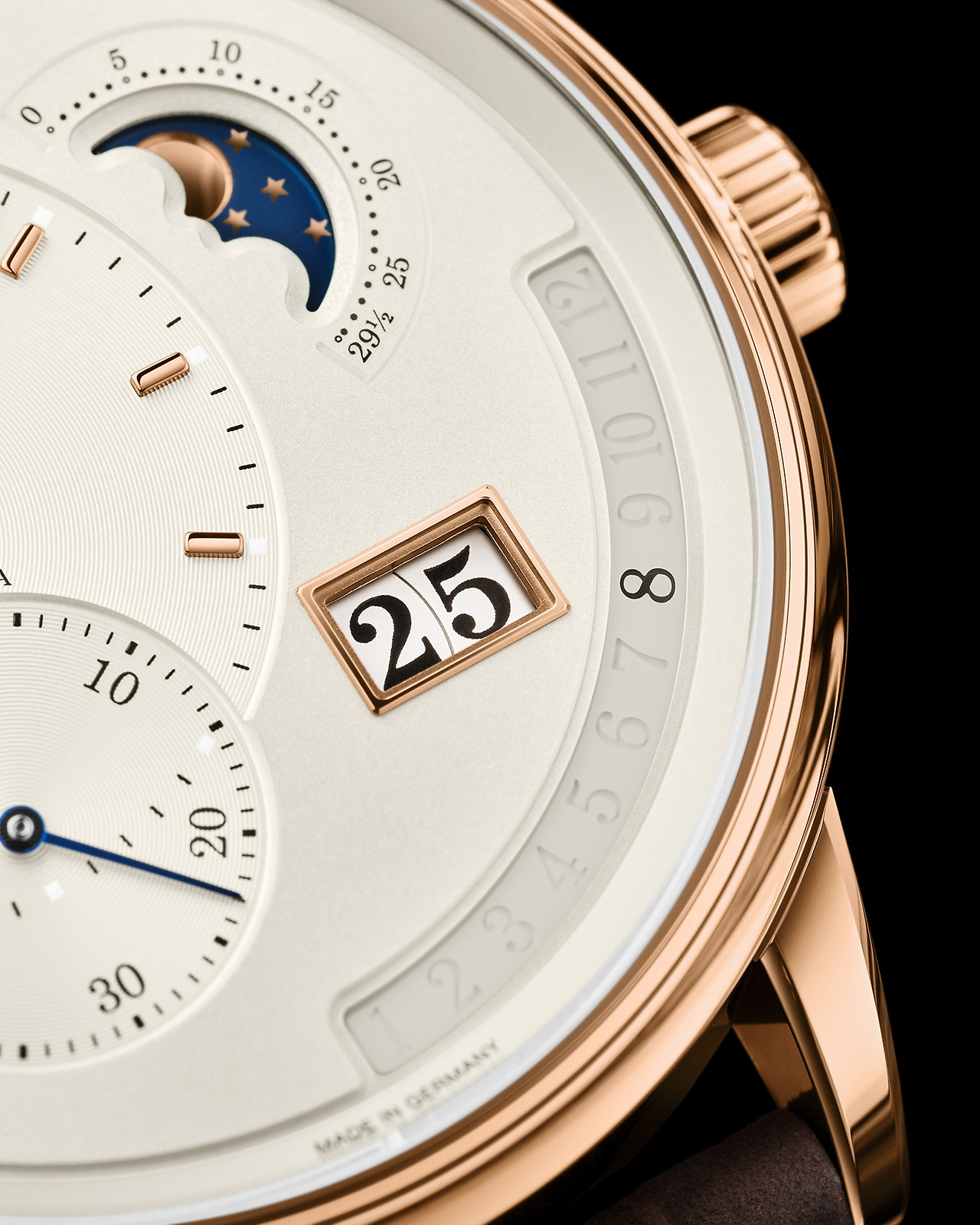 Glashütte Original_PanoMaticCalendar_1-92-09-02-05-62_Detail 1 sRGB 25cm.jpg