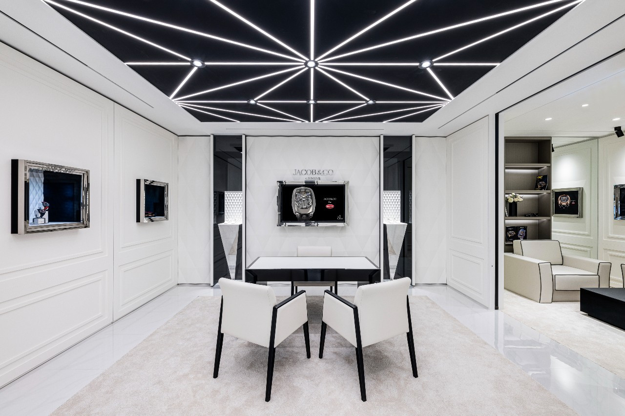 제이콥앤코 현대백화점 무역센터점 부티크 내부전경_02.jpg