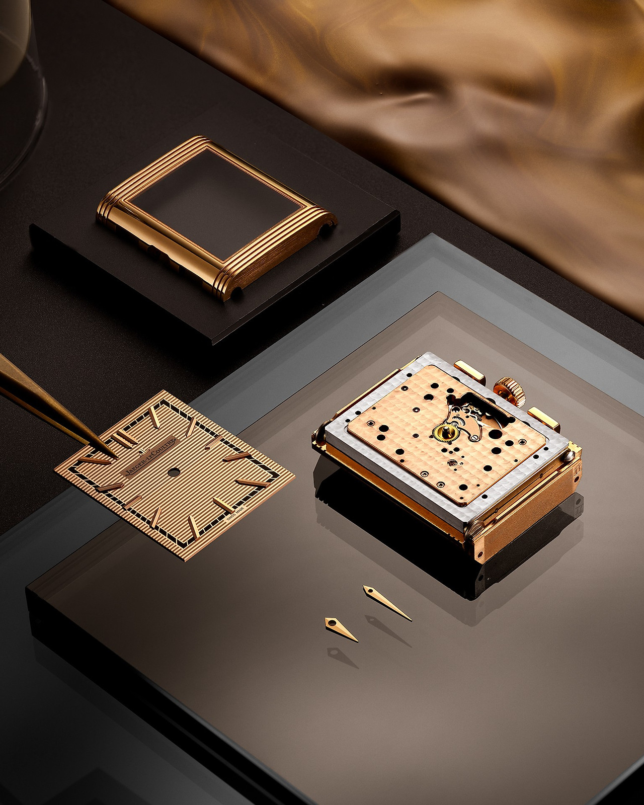 예거 르쿨트르 리베르소 트리뷰트 크로노그래프.jpg