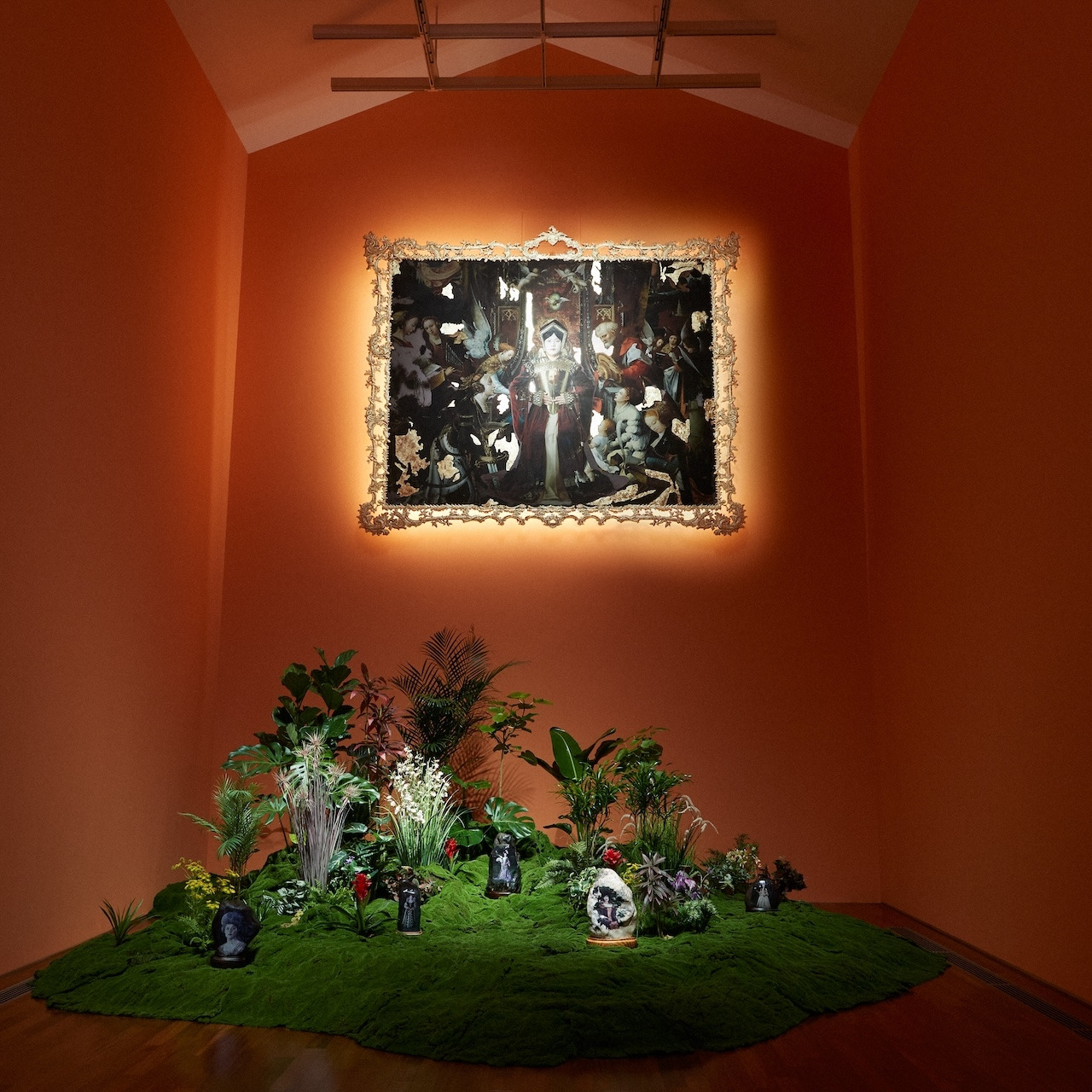 불가리 영원한 재탄생 내부 전경.jpg