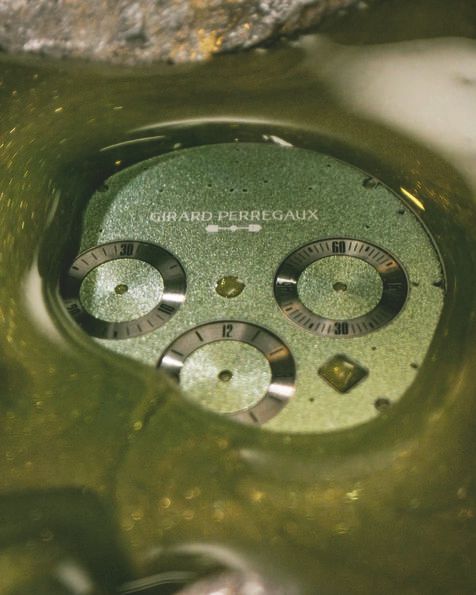 JPEG BD press-81020-21-3398-1CM_Laureato_Chronograph_AML_Social_Media_Only_5.jpg