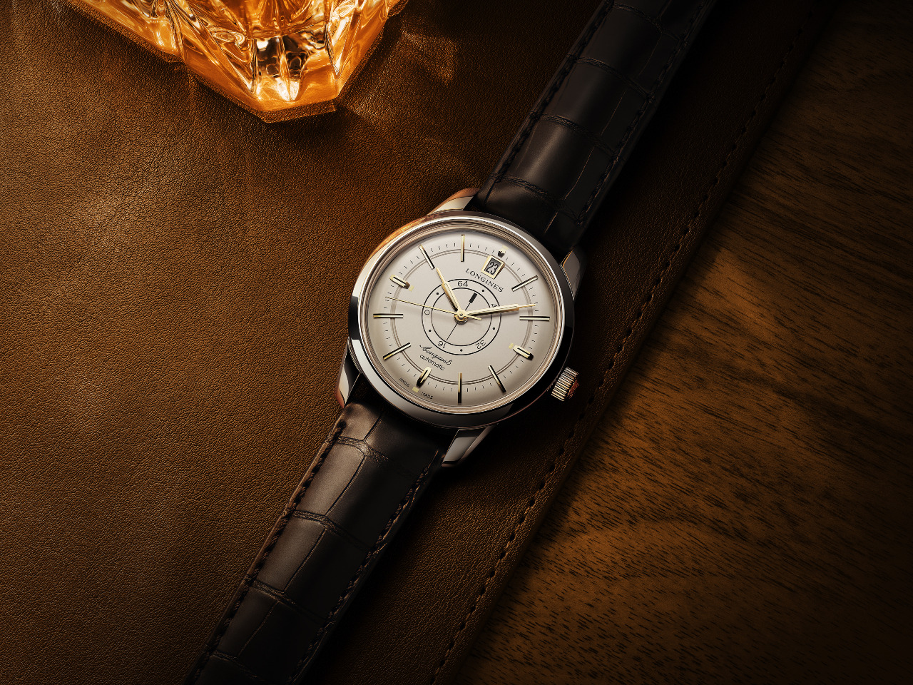 론진 콘퀘스트 헤리티지 센트럴 파워 리저브 (5).jpg