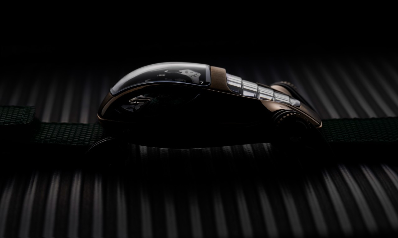 high_res_Bvlgari_x_MBandF_Serpenti_Lifestyle_RG_3_Hres.jpg