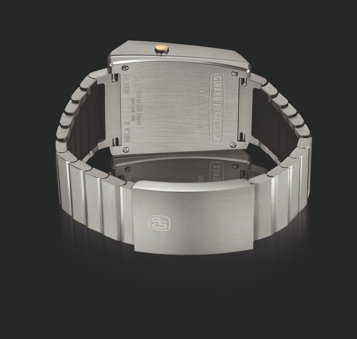 JPEG BD press-39800-21-3199-6CM_Casquette_Caseback.jpg