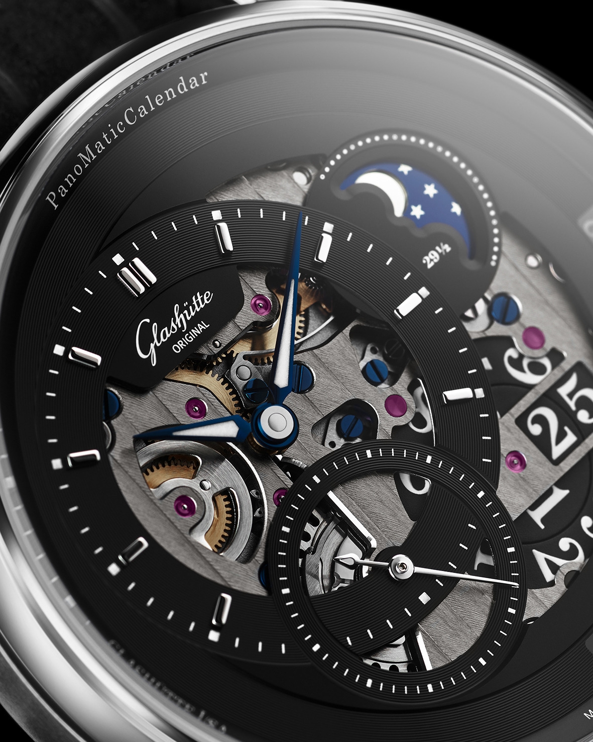 Glashütte Original_PanoMaticCalandar_1-92-10-01-03-62_Detail 2 sRGB 25cm.jpg