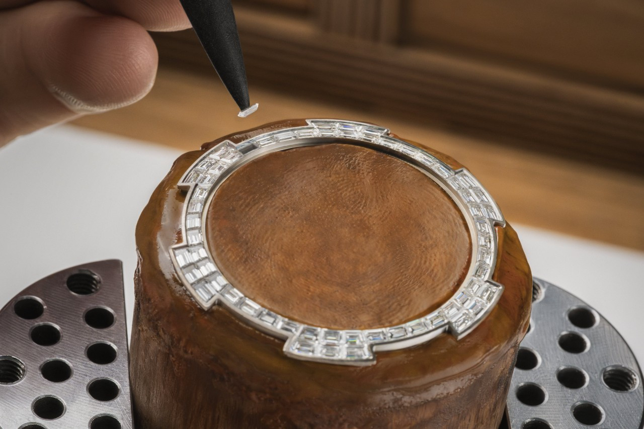 바쉐론 콘스탄틴 오버시즈 투르비용 하이 주얼리_03.jpg