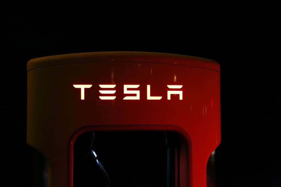 tesla-supercharger-battery-eco.jpg