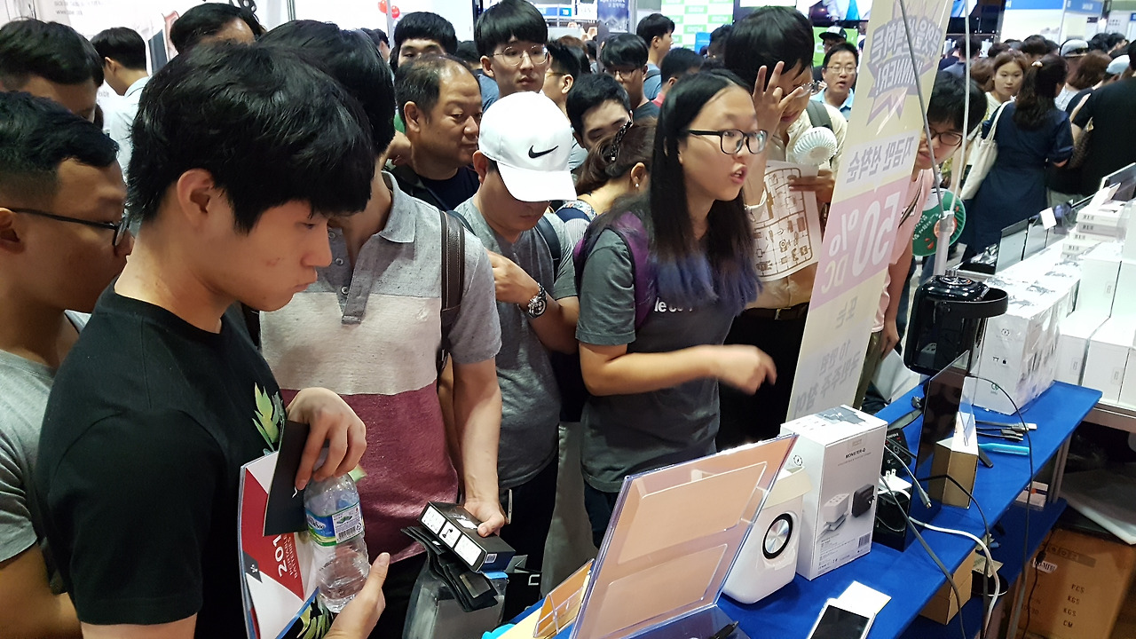 스마트디바이스쇼 KITAS 2017 펀디안 부스.jpg