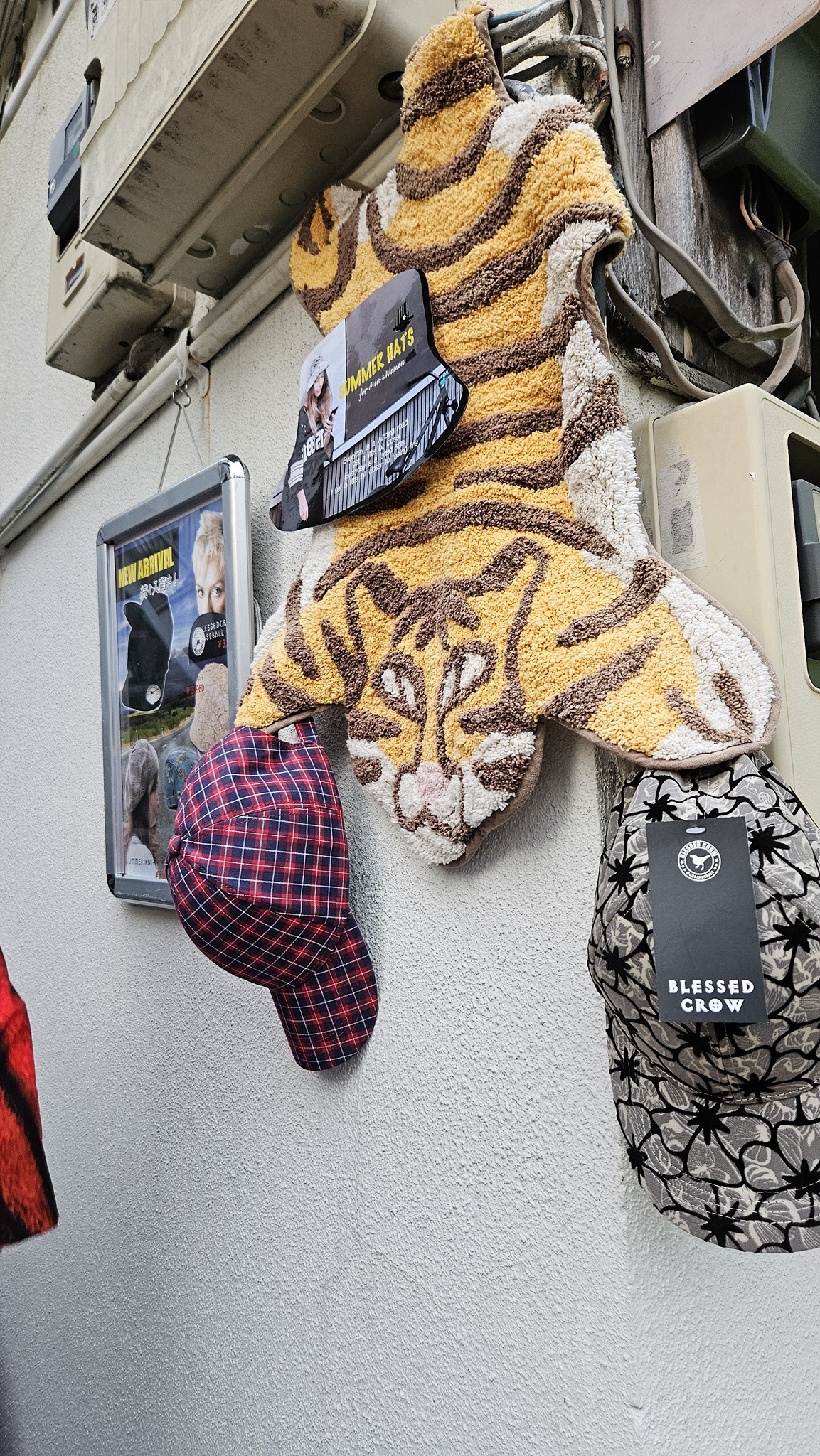 4_interactive hat shop(2).jpg