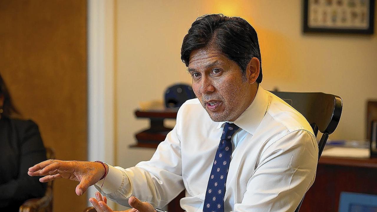 la-1901773-senator-kevin-de-leon-009-jpg-20140622.jpg