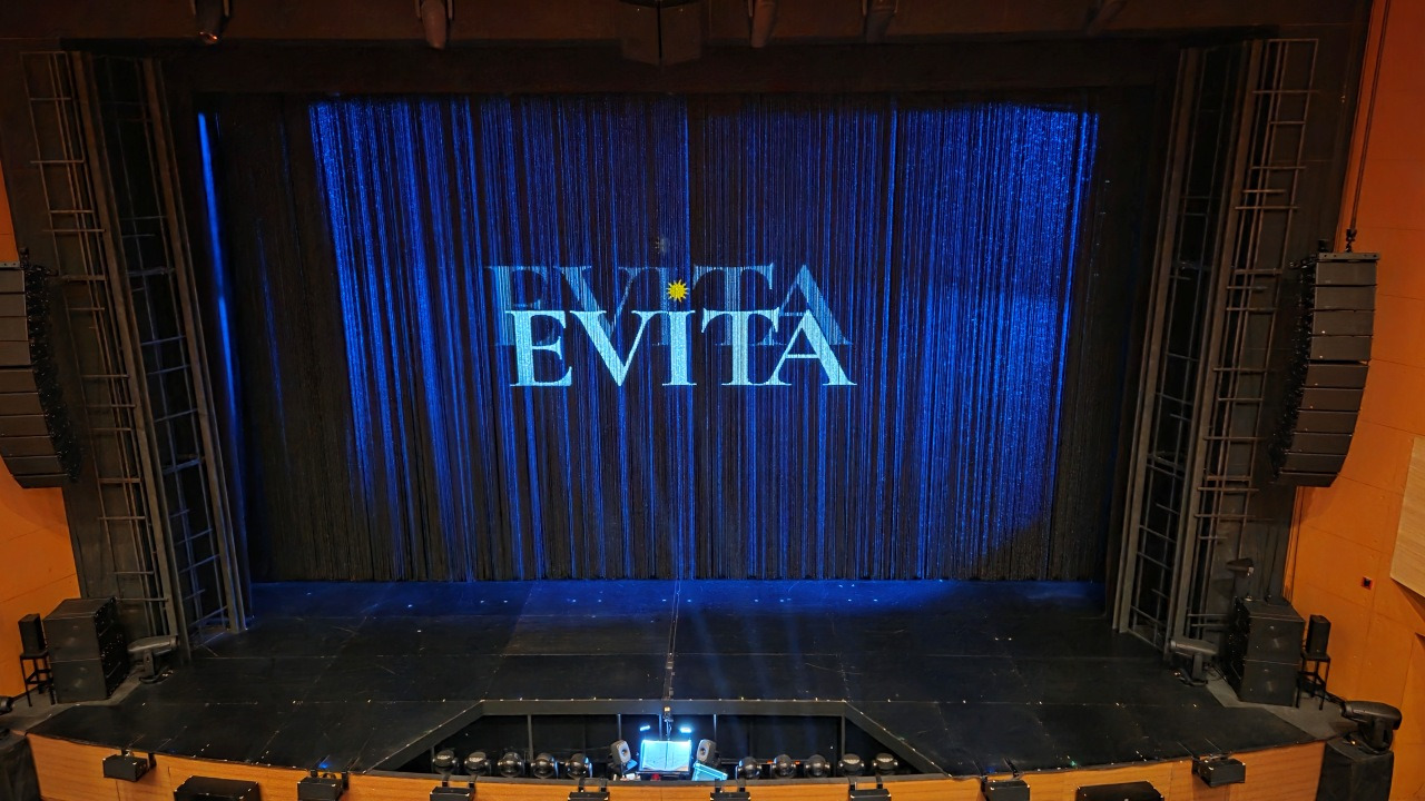 Evita035.jpg