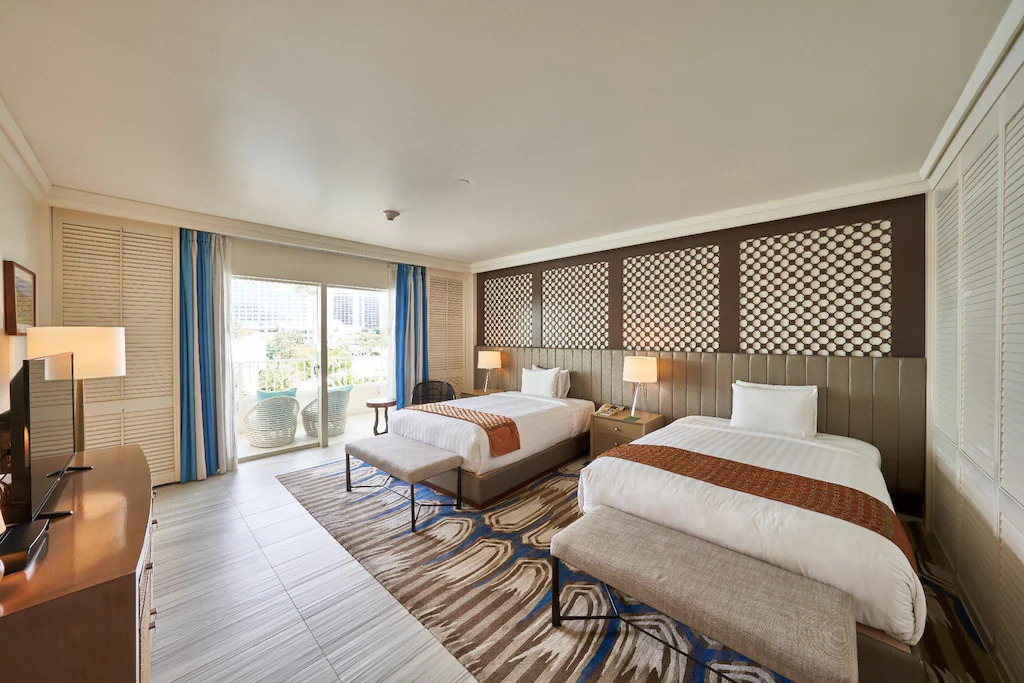 괌_타무닝_롯데_호텔_괌_객실_1.jpg