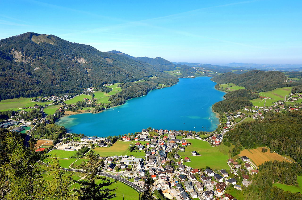 Fuschlsee_-_Ostsüdostansicht.jpg