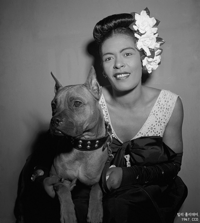 Portrait_of_Billie_Holiday_and_Mister_Downbeat_New_York_N.Y._ca._Feb._1947_LOC_5020400274_cropped.jpg