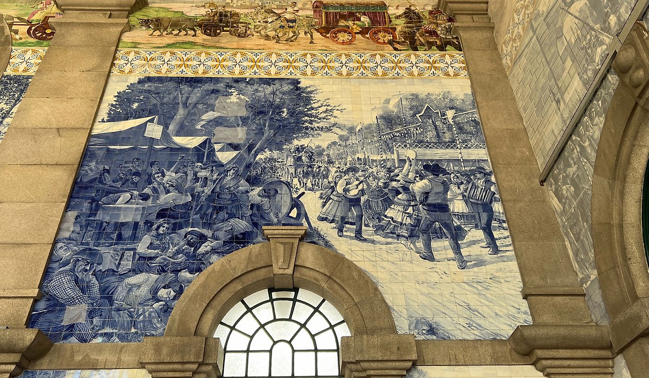 porto-sao-bento-tiles-large.jpg