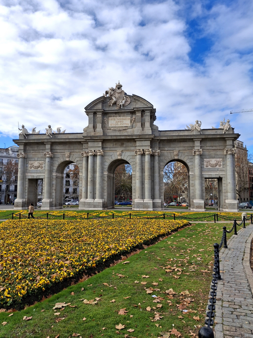 Puerta_de_Alcalá_1_1.jpg