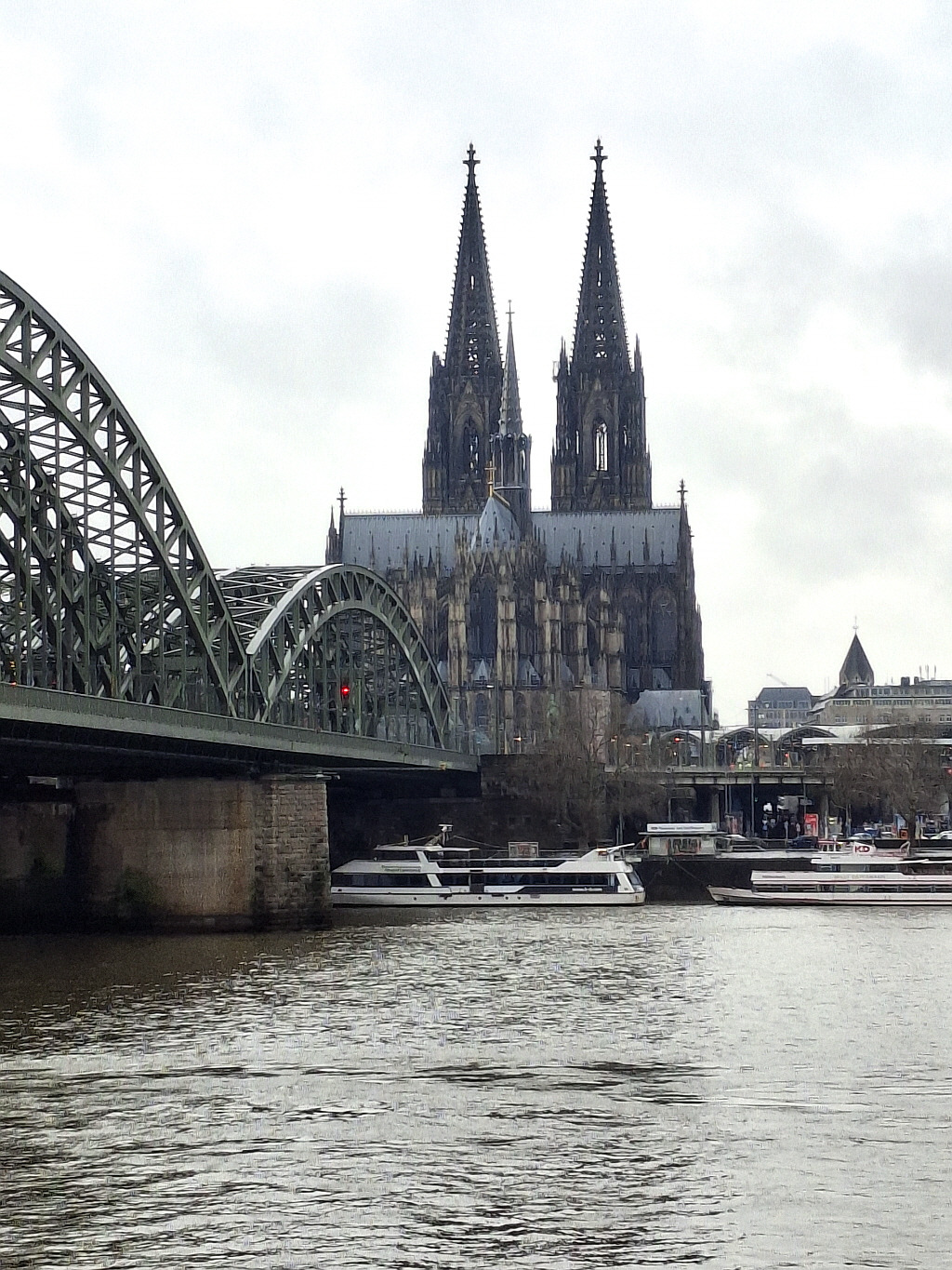 cologne_1_3.jpg