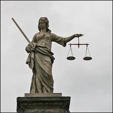 사법저울.jpg